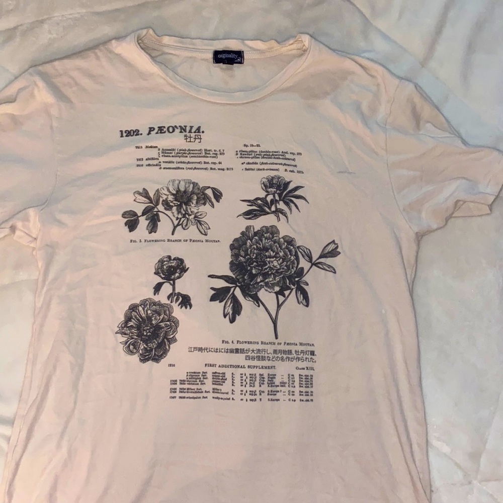 Oversized graphic tee